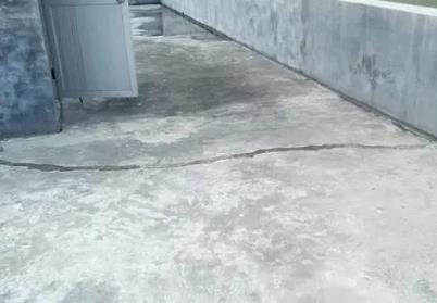 鄢陵楼顶漏水维修公司分享下如何解决卫生间隐蔽部位漏水的问题?