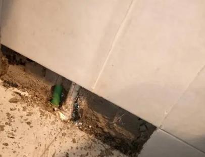 鄢陵楼顶漏水维修公司分享下修复水管漏水的几种小方法